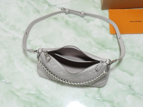 Boulogne Bicolour Monogram Empreinte Leather in Women. BW01 - Image 10