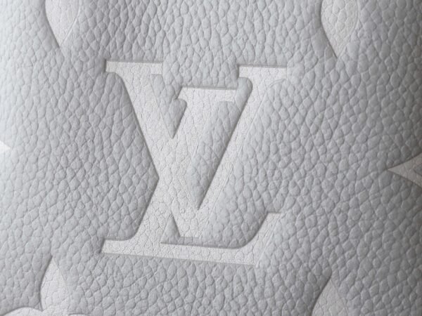 Nano Noé supple Monogram Empreinte leather handbag BW01 - Image 5