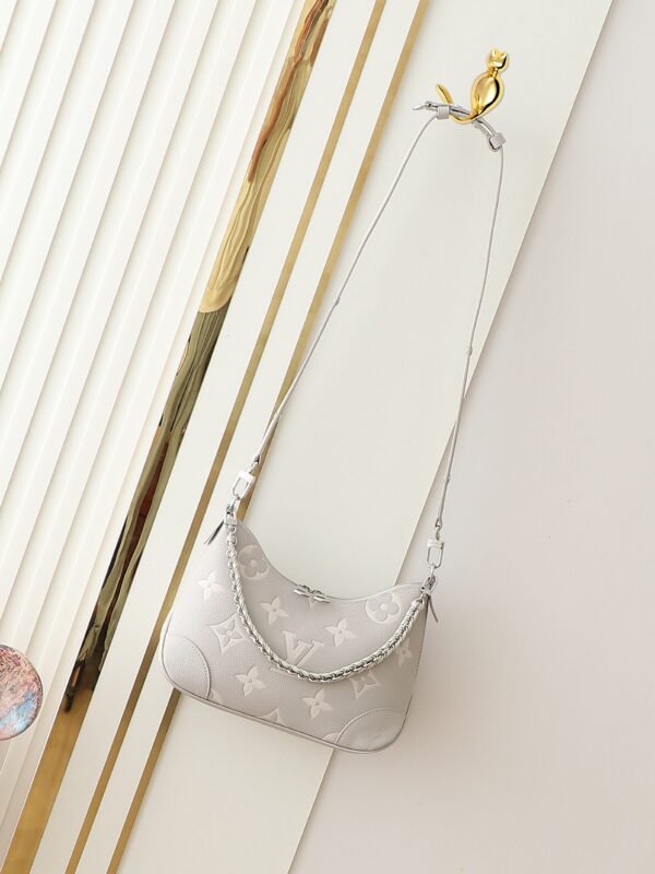 Boulogne Bicolour Monogram Empreinte Leather in Women. BW01 - Image 3