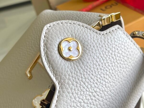 Capucines Mini Gray handbag. BW01 - Image 8