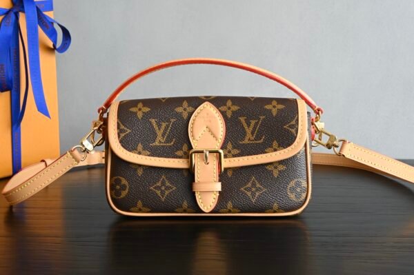 Iconic Monogram canvas Nano Diane. BW01