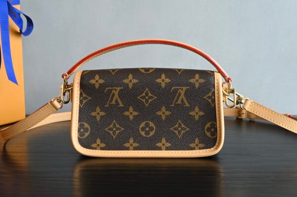 Iconic Monogram canvas Nano Diane. BW01 - Image 2