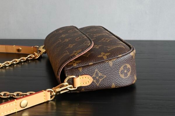 Wallet on chain ivy monogram canvas. BW01 - Image 4