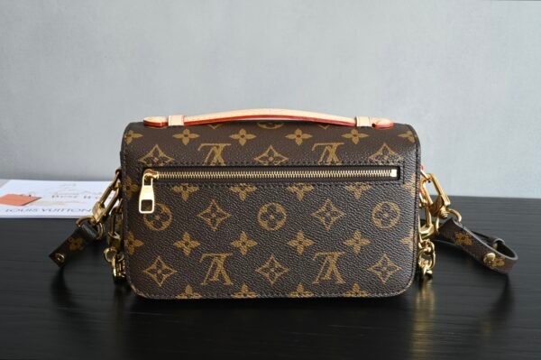 Pochette Metis East West bag. BW01 - Image 2
