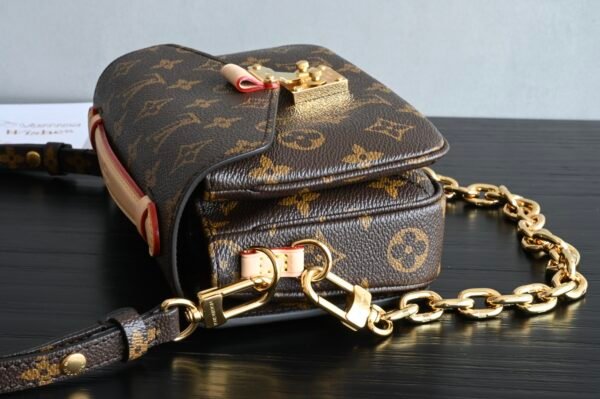 Pochette Metis East West bag. BW01 - Image 4