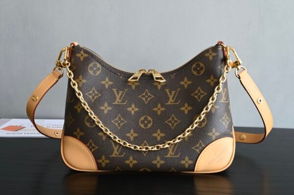 Boulogne PM handbag .BW01