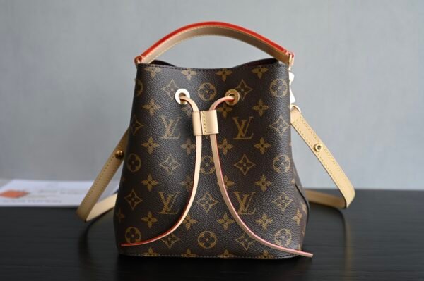 Nano Noé Mini Monogram canvas Handbag.BW01