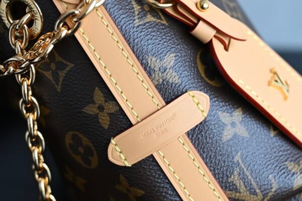 Louis Vuitton CarryAll BB Handbag.BW01 - Image 5