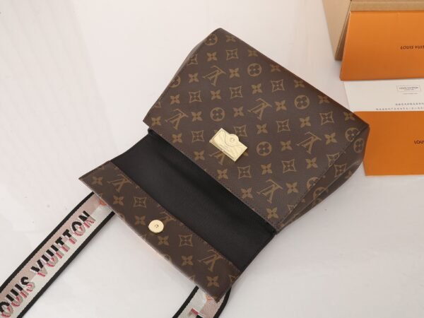 Cluny BB handbag Monogram canvas.BW01 - Image 7