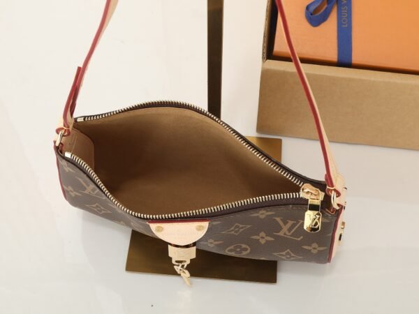 Pochette Tirette in Monogram canvas. BW01 - Image 9