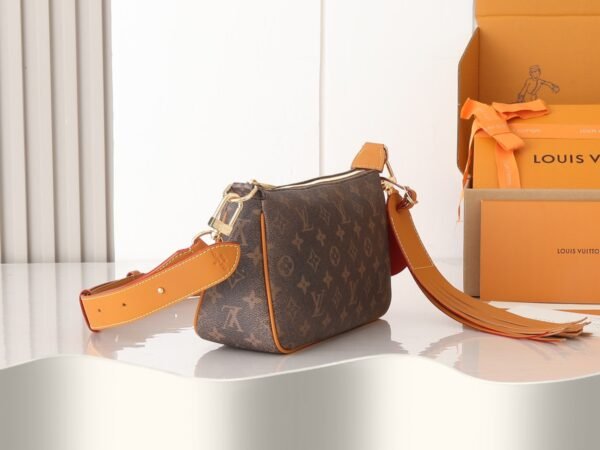 M11623 The Pochette Accessoire XL  Monogram Dust canvas Handbag.BW01 - Image 2