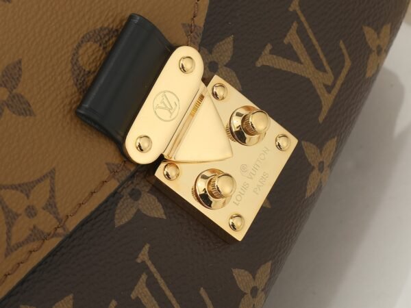 M44876  Pochette Metis East West Handbag.BW01 - Image 5