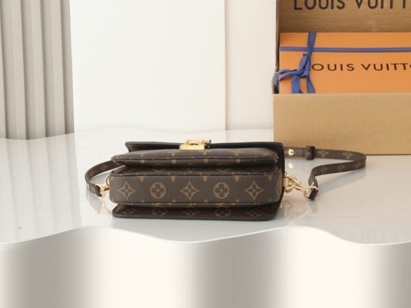 M46279 Pochette Metis East West Handbag.BW01 - Image 4