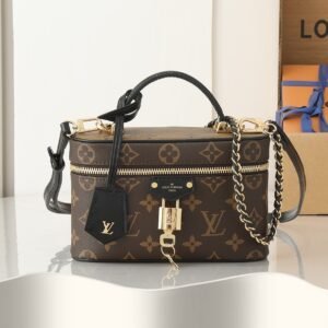 M47125 Vanity Chain Pouch Monogram Reverse Canvas. BW01