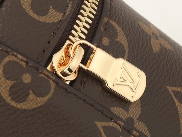 M47125 Vanity Chain Pouch Monogram Reverse Canvas. BW01 - Image 6