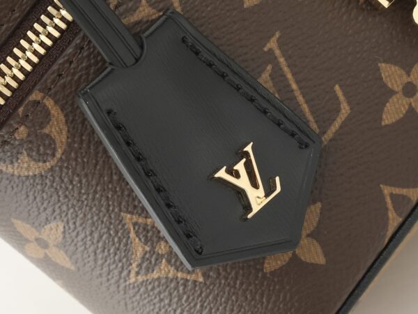 M47125 Vanity Chain Pouch Monogram Reverse Canvas. BW01 - Image 7