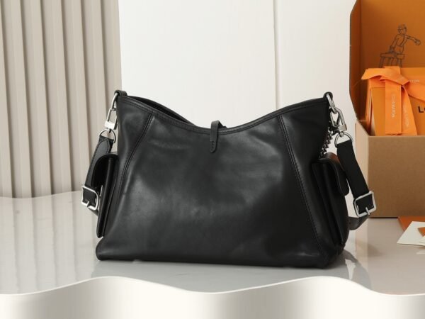 M24861 CarryAll Cargo Handbag.BW01 - Image 3