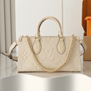 M23698 OnTheGo East West tote Handbag. BW01