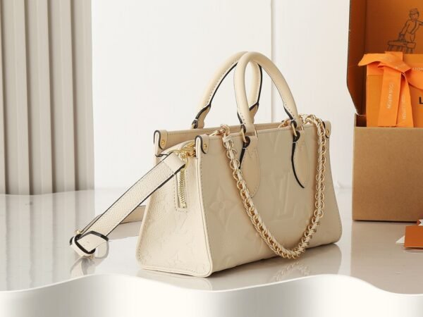 M23698 OnTheGo East West tote Handbag. BW01 - Image 2