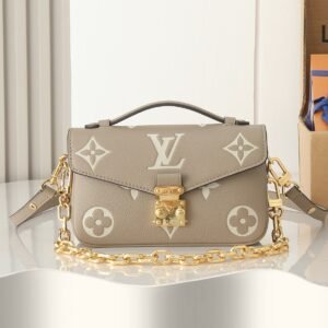 M23081  East-West Pochette Metis Handbag.BW01