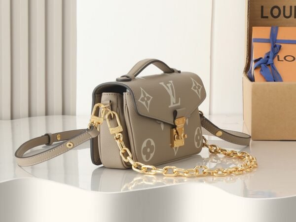 M23081  East-West Pochette Metis Handbag.BW01 - Image 2