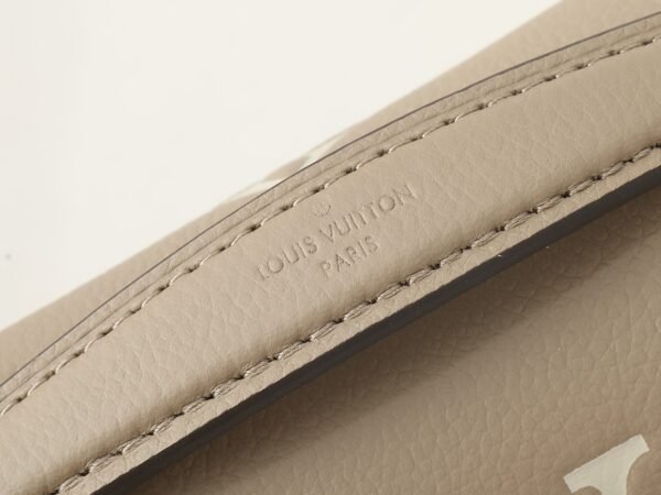 M23081  East-West Pochette Metis Handbag.BW01 - Image 7