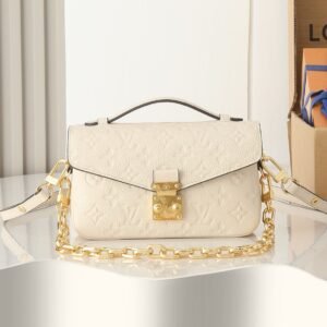 M22942  East-West Pochette Métis Handbag.BW01
