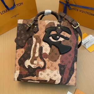 M46679  LV SAC PLAT NV BROWN Handbag. BW02