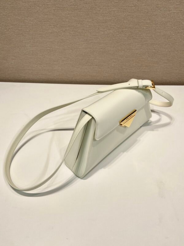 1BD343 Leather handbag - White. BW02 - Image 3