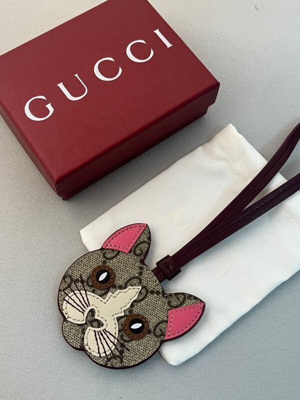 GG emblem playful and cute Keychain.JW01 - Image 2
