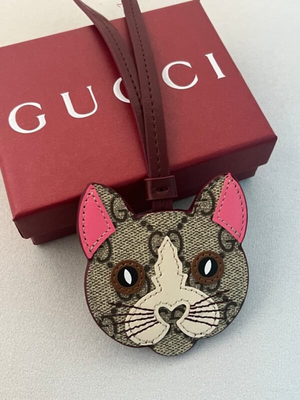 GG emblem playful and cute Keychain.JW01 - Image 3