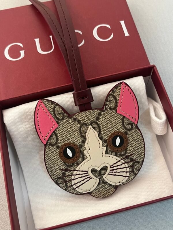GG emblem playful and cute Keychain.JW01 - Image 4