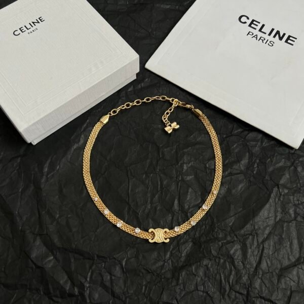 Bold Golden necklace adjustable. JW01