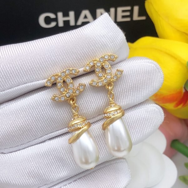 New Drop Pearl Pendant Diamond golden earrings.JW01 - Image 3