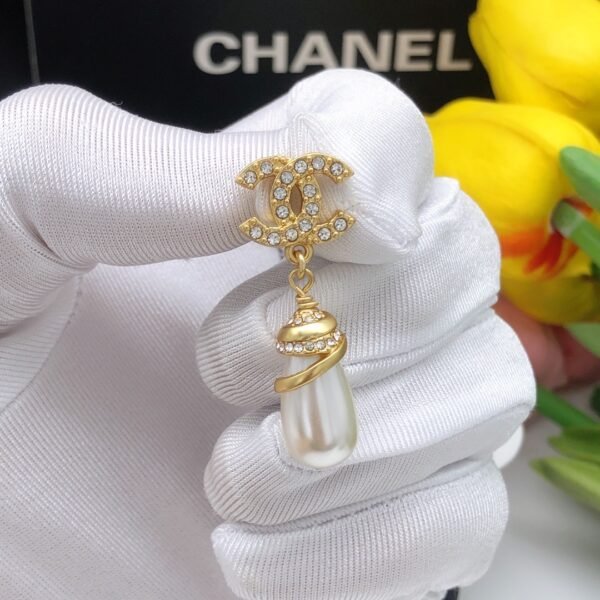 New Drop Pearl Pendant Diamond golden earrings.JW01 - Image 4