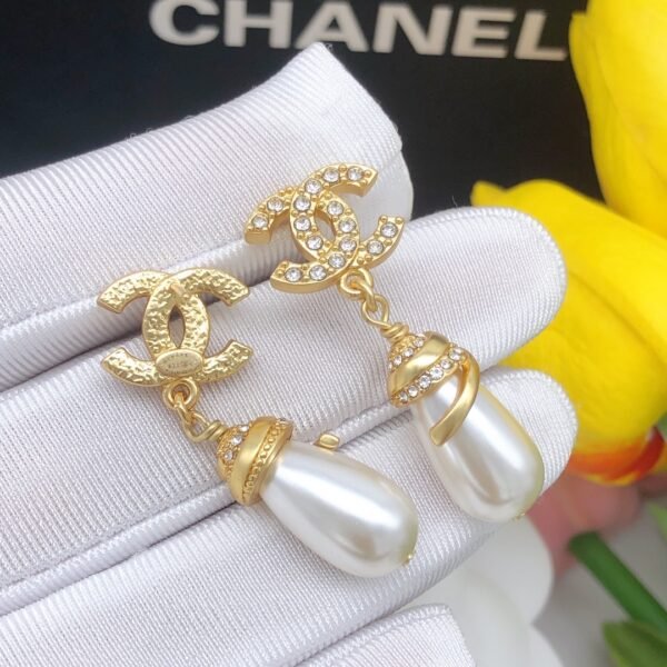 New Drop Pearl Pendant Diamond golden earrings.JW01 - Image 5