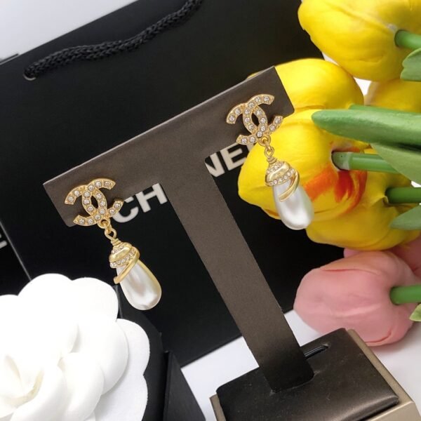 New Drop Pearl Pendant Diamond golden earrings.JW01 - Image 7