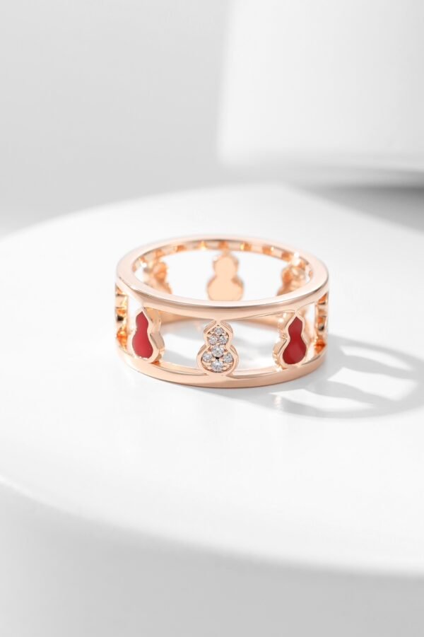 Small Eight Blessings Gourd ring.JW01