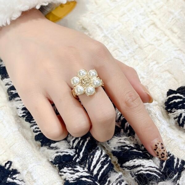 Classic double G Swarovski pearl ring.JW01 - Image 7