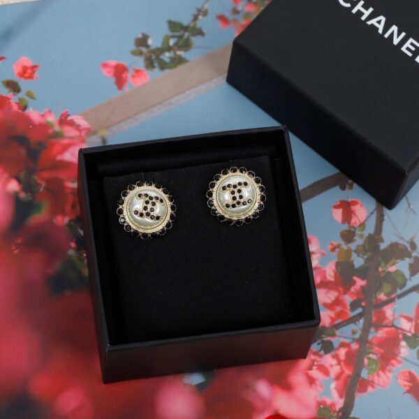 Classic double C super versatile Earrings.JW01 - Image 2