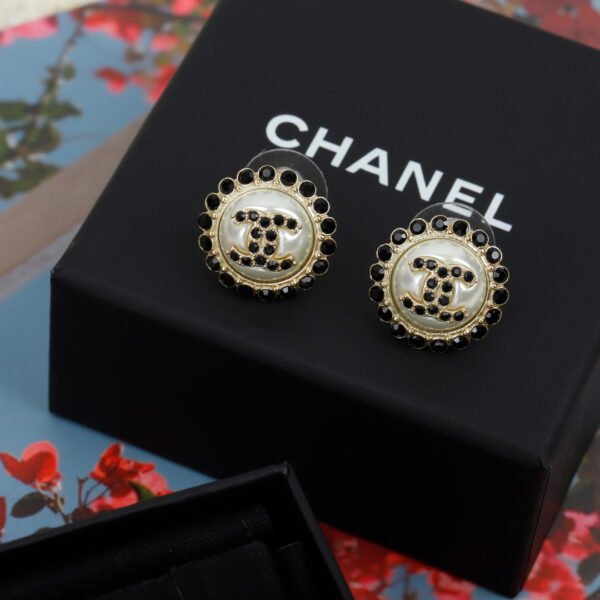 Classic double C super versatile Earrings.JW01 - Image 3