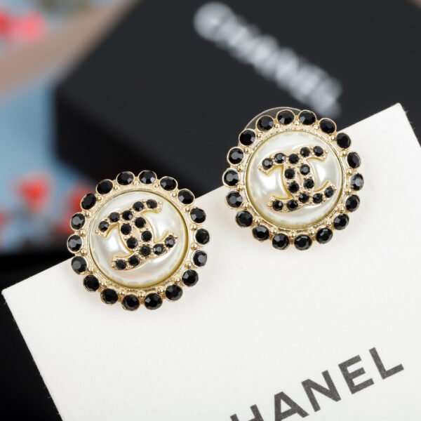 Classic double C super versatile Earrings.JW01 - Image 5