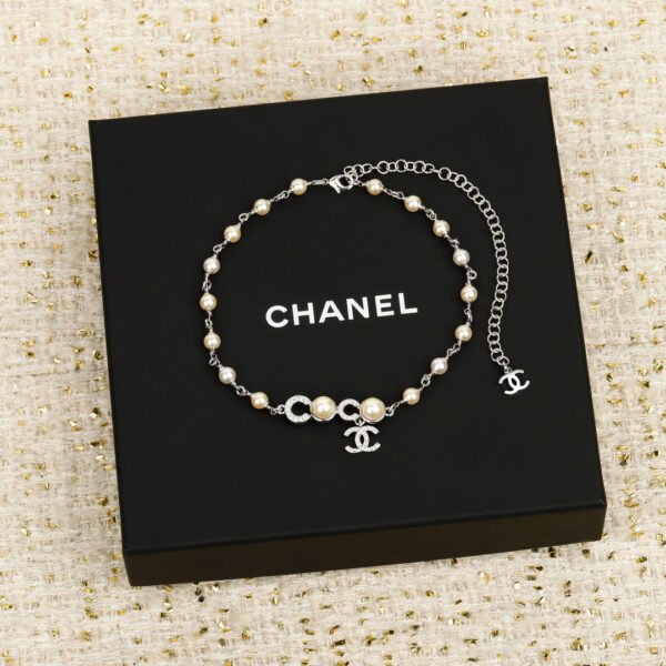 Latest Rhinestone Pearl Coco Necklace.JW01