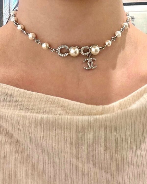 Latest Rhinestone Pearl Coco Necklace.JW01 - Image 6