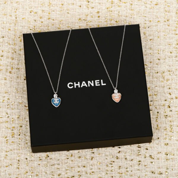 Blue/Pink Rhinestone heart Necklace with adjustable Length.JW01