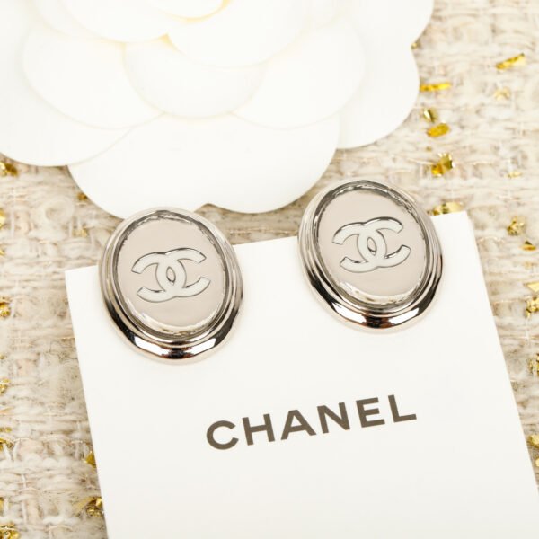 Silver mirror earrings White enamel double C .JW01 - Image 4
