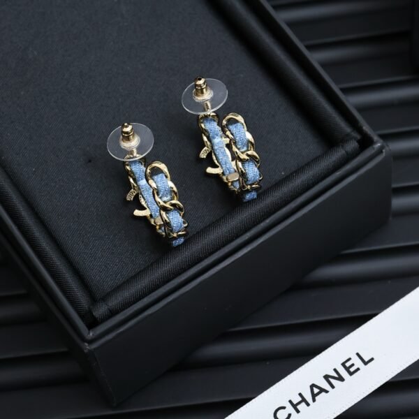 Classic Leather and Chain design, denim leather and metal chains. JW01 - Image 4