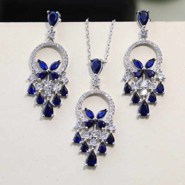 Diamond-studded High-end Silver needle luxury earrings.JW01 - Image 4