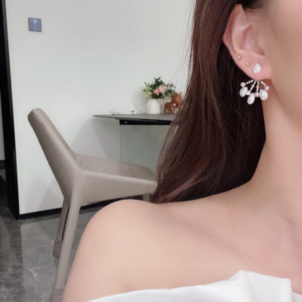 Teardrop-shaped thick gold electroplating with diamonds and silver needle Earrings.JW01 - Image 5