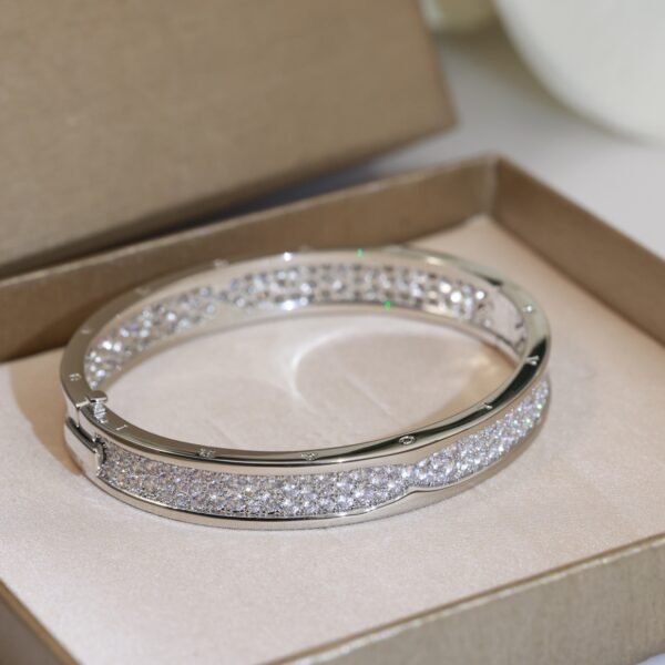 Brilliant-cut diamond that shine brightly, sub gold material electroplated with 18K gold.JW01 - Image 7